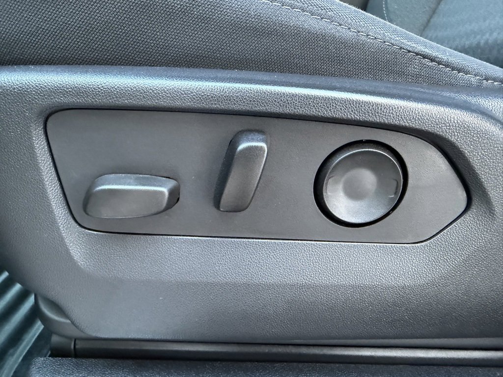 Used 2023 GMC Sierra 1500 SLE image 17