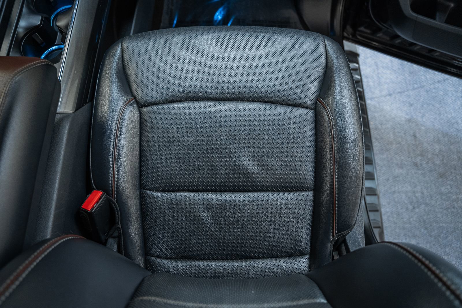 Certified 2021 Ford F150 Lariat w/ Equipment Group 502A High image 40