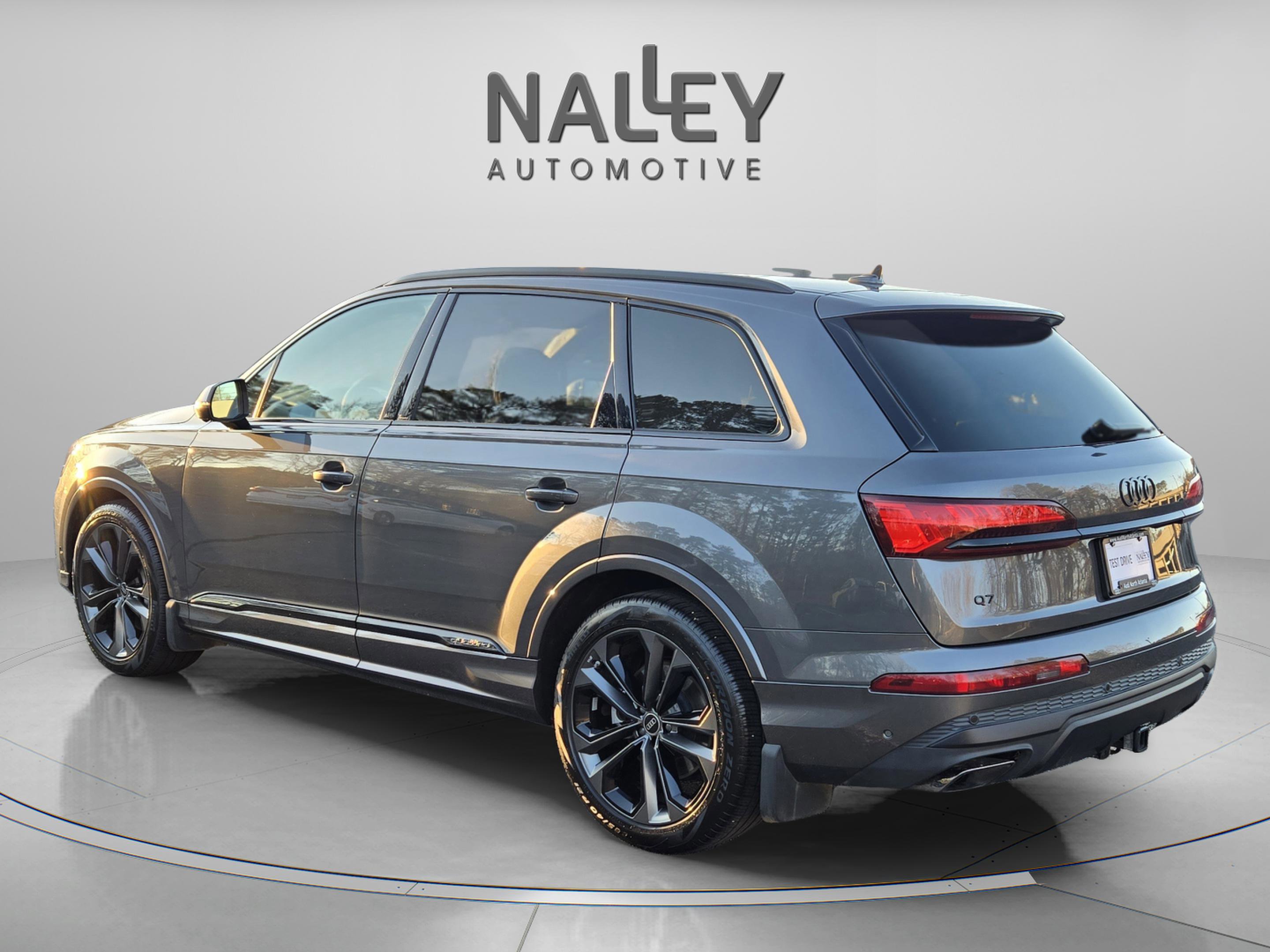 Used 2025 Audi Q7 3.0T Prestige w/ Prestige Package image 4