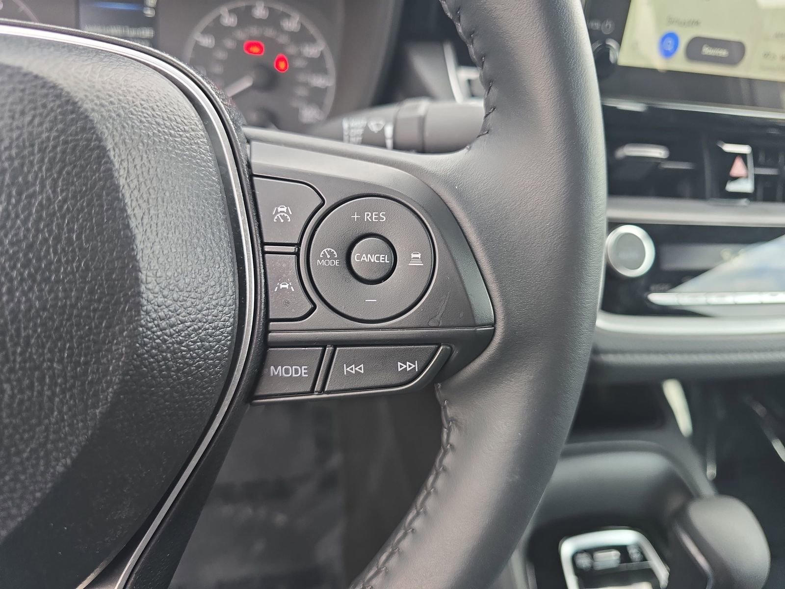 Used 2025 Toyota Corolla SE image 23