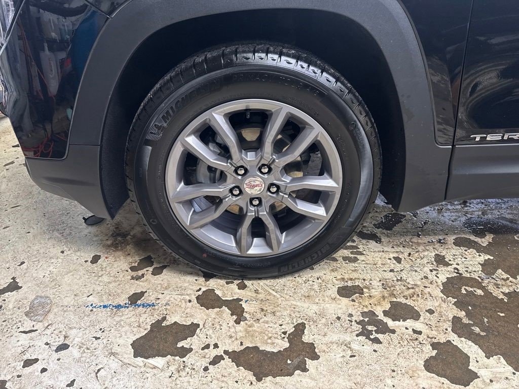 Certified 2024 GMC Terrain SLT w/ LPO, Floor Liner Package AWD/4WD image 12