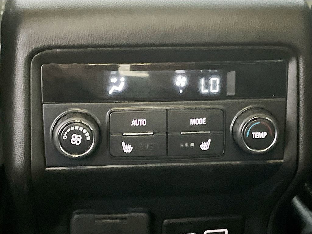 Used 2022 GMC Acadia Denali w/ Denali Technology Package image 26