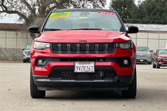 Used 2024 Jeep Compass Latitude w/ Convenience Group image 12