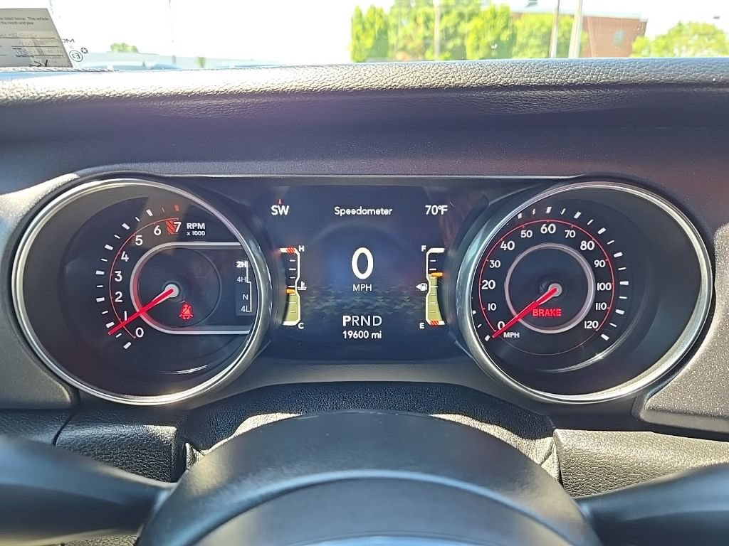 Used 2021 Jeep Gladiator Mojave AWD/4WD image 17