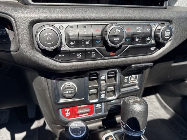 Used 2025 Jeep Wrangler Unlimited Sport AWD/4WD image 13