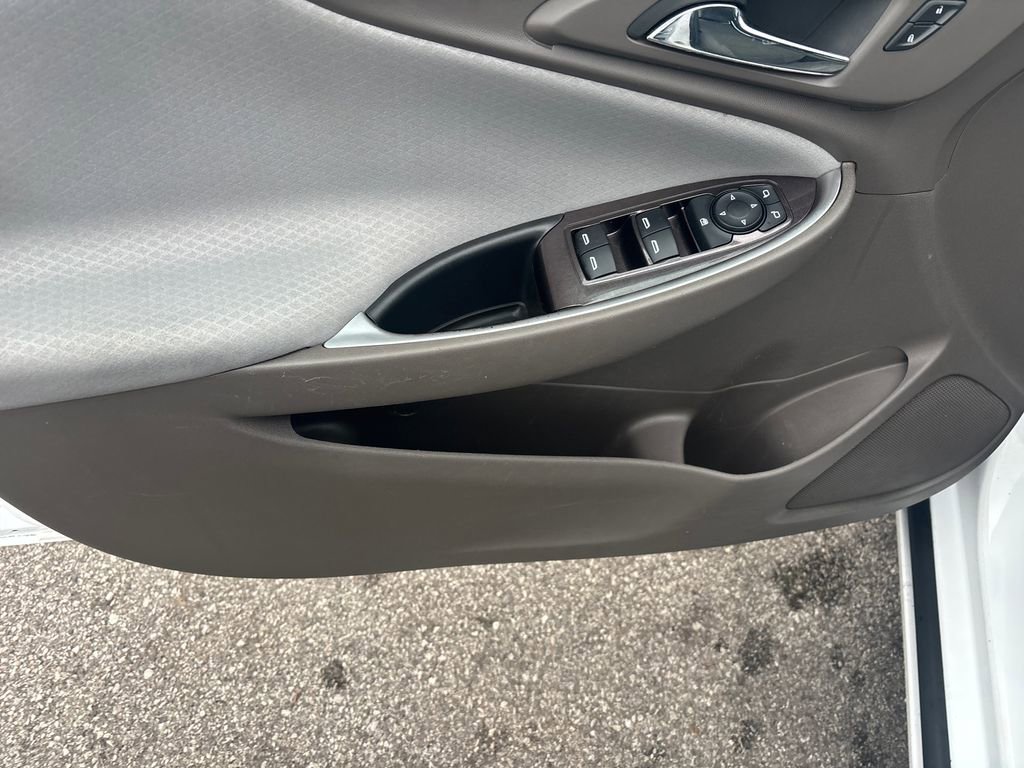 Used 2020 Chevrolet Malibu LS w/ Driver Confidence Package II image 15