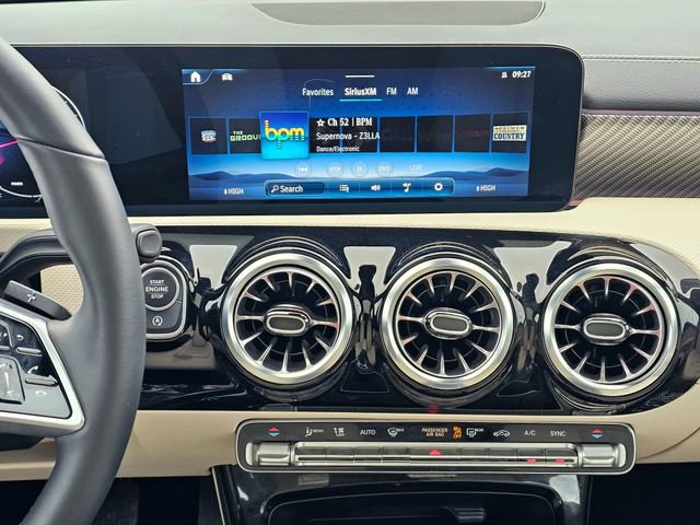 Certified 2025 Mercedes-Benz CLA 250 4MATIC image 38