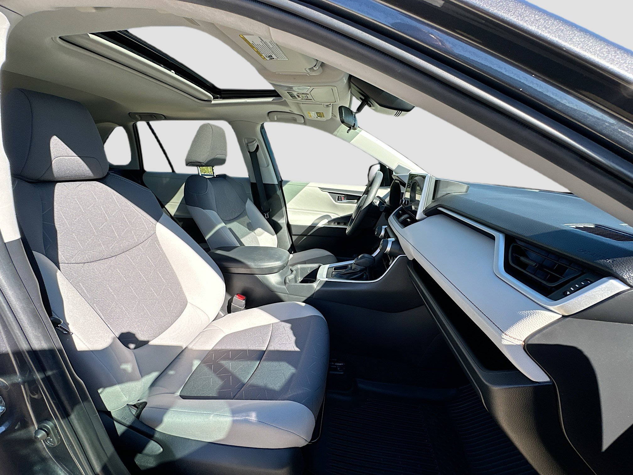 Used 2023 Toyota RAV4 XLE w/ Convenience Package image 27