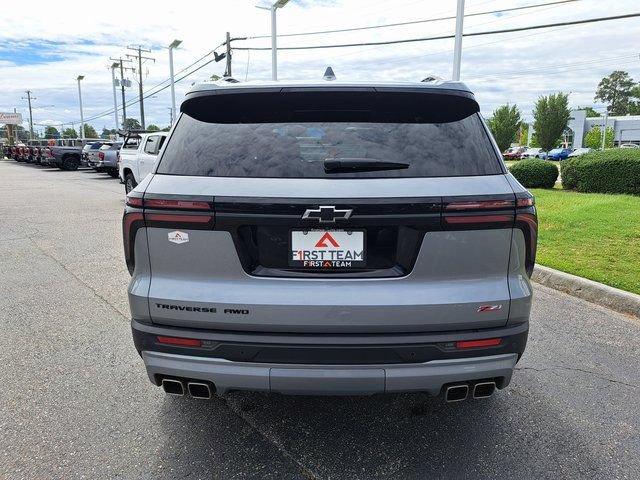 Used 2025 Chevrolet Traverse Z71 w/ Driver Confidence Package AWD/4WD image 9