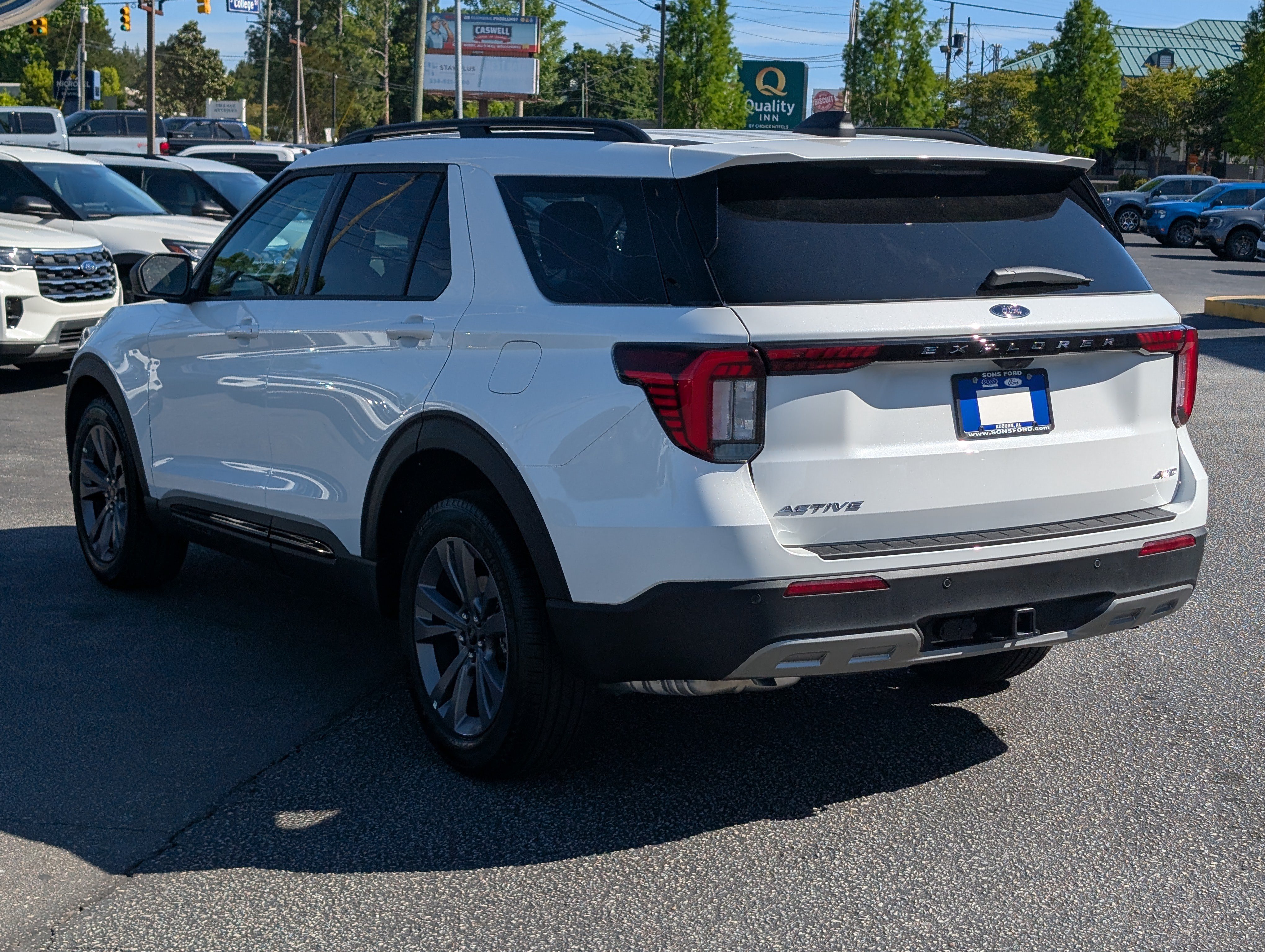 New 2026 Ford Explorer Active w/ Active Comfort Package AWD/4WD image 13