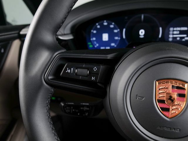 New 2026 Porsche Macan 4 Electric AWD/4WD image 21