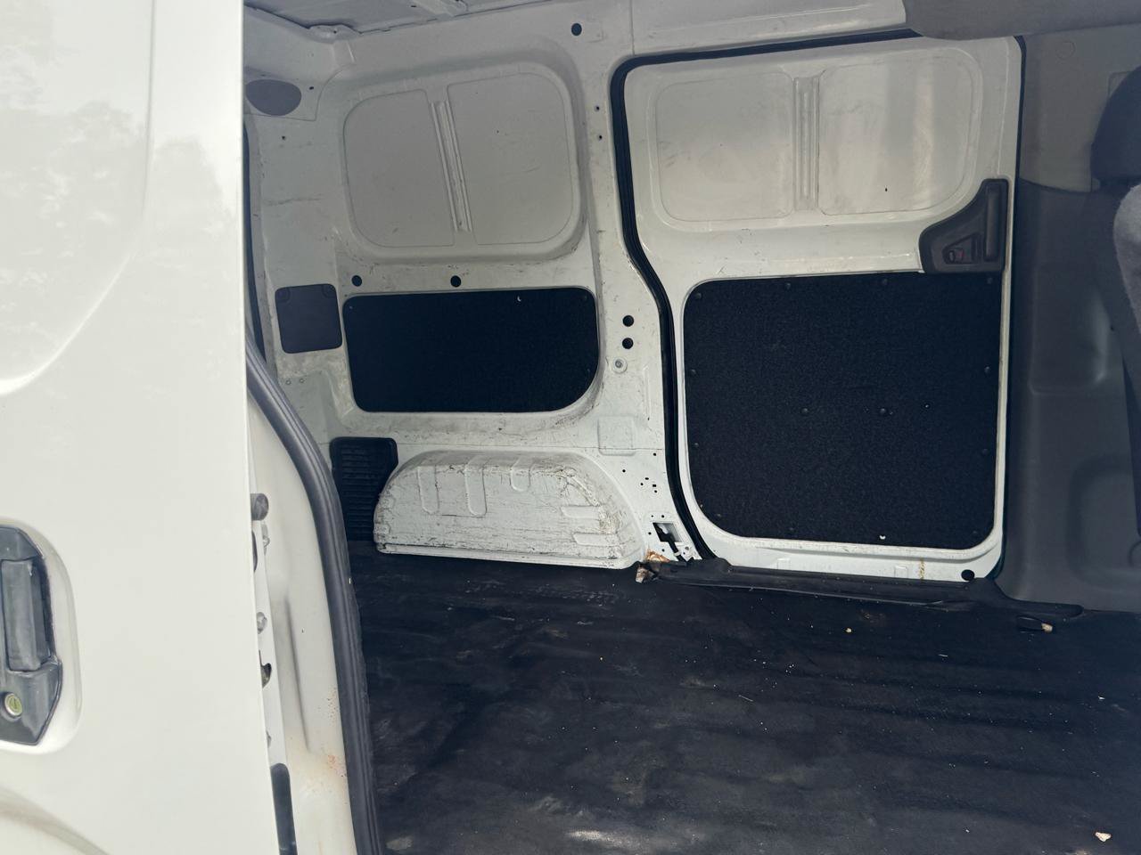 Used 2013 Nissan NV200 S w/ Cruise Control Pkg FWD image 25