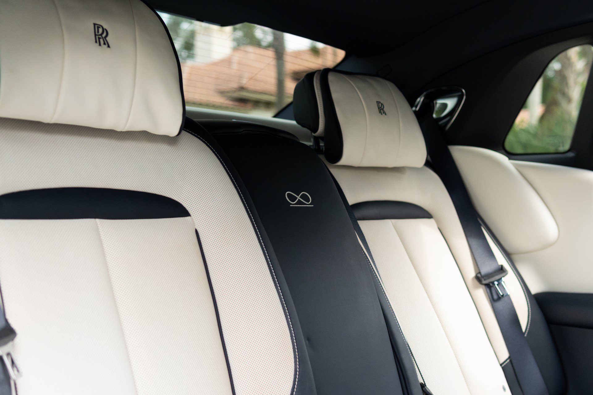 Used 2023 Rolls-Royce Ghost Black Badge w/ Black Badge Ghost Package AWD/4WD image 69