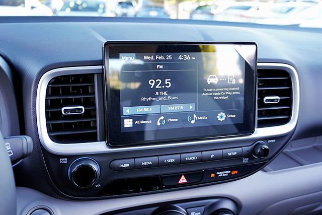 Used 2026 Hyundai Venue SEL image 28
