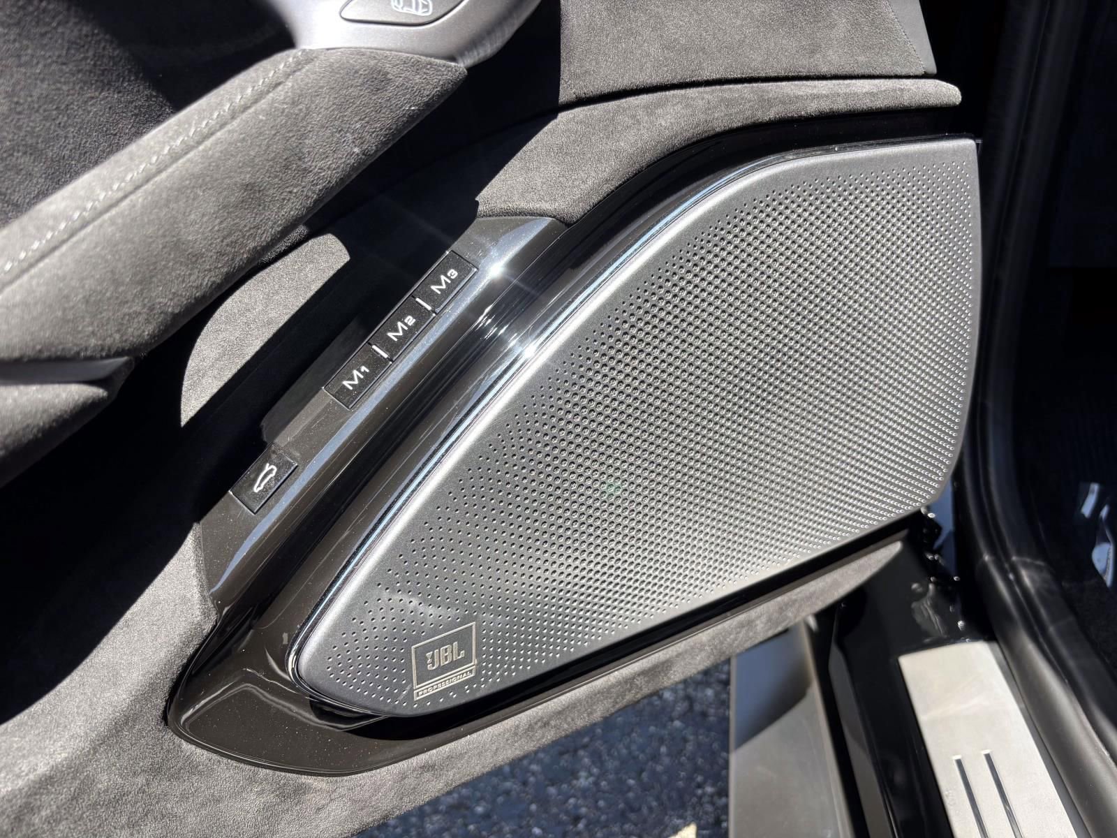 Used 2022 Ferrari Roma image 32