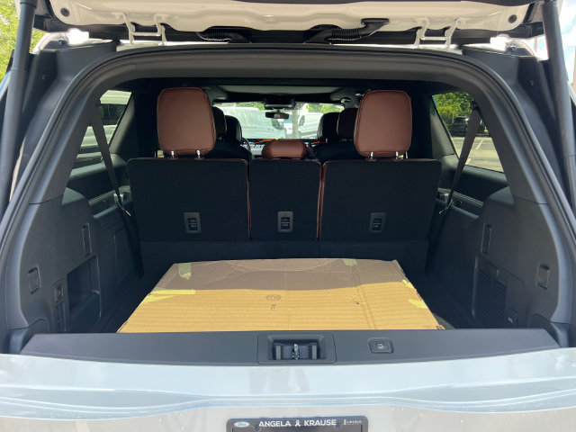 New 2027 Lincoln Navigator L Reserve AWD/4WD image 13
