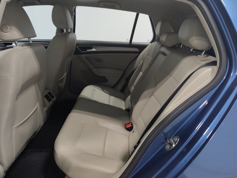 Used 2015 Volkswagen Golf S FWD image 18