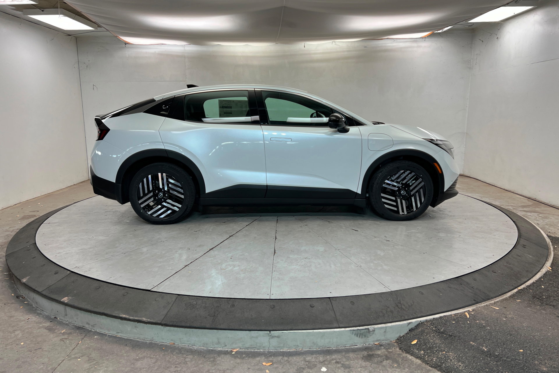 New 2026 Nissan Leaf SV+ w/ Floor Mat Package (SV+) image 6