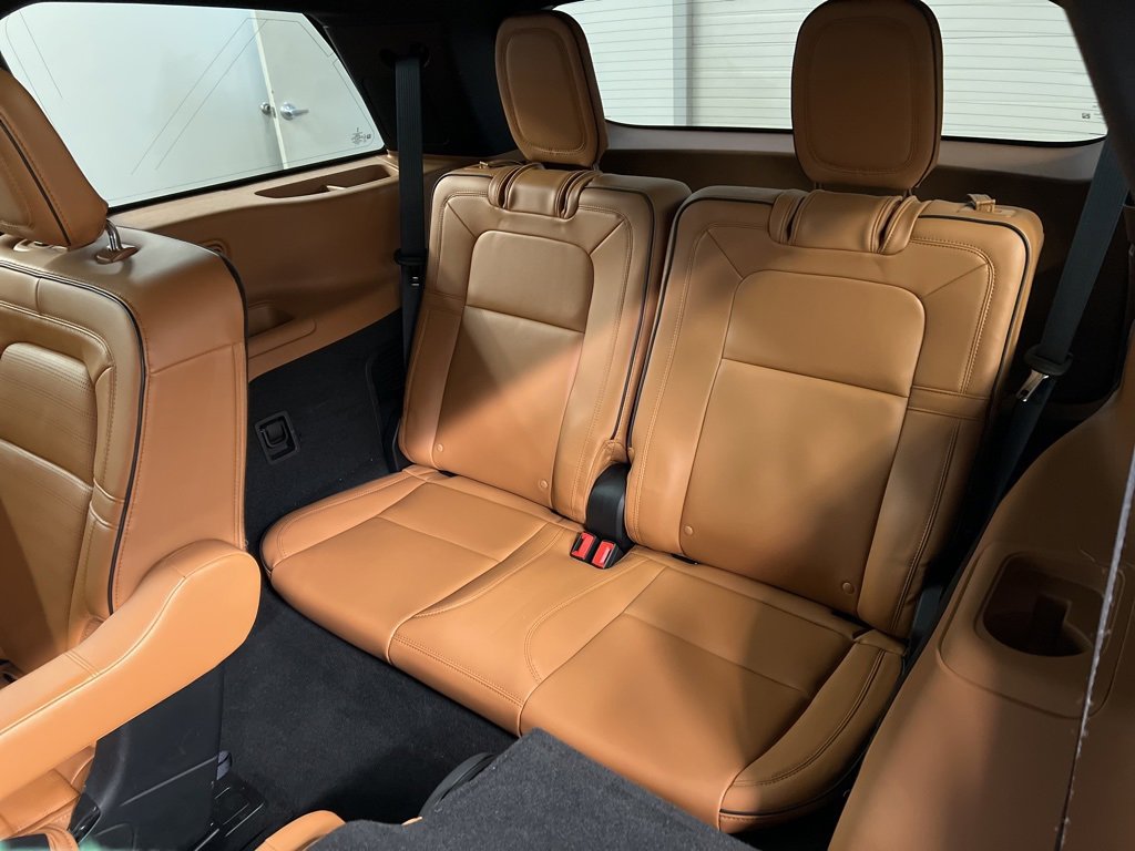 Certified 2023 Lincoln Aviator Black Label w/ Jet Package image 31