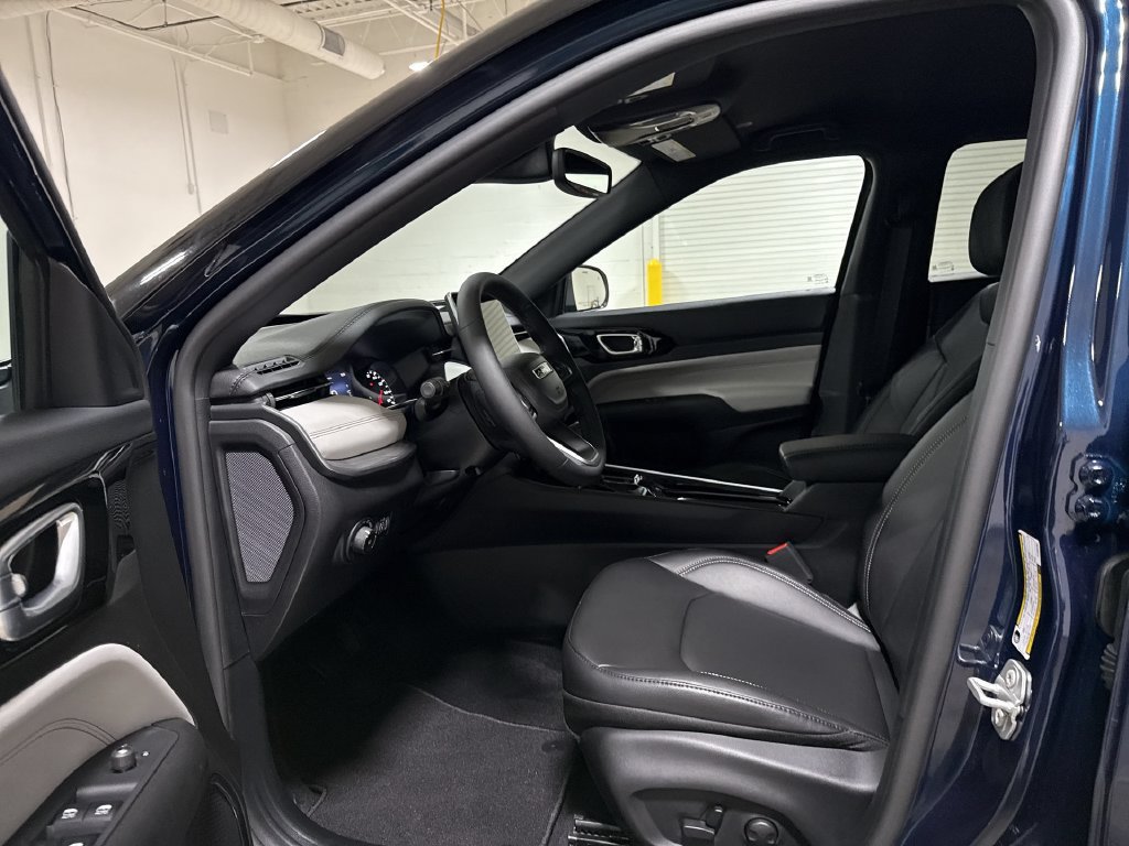 New 2026 Jeep Compass Limited AWD/4WD image 18
