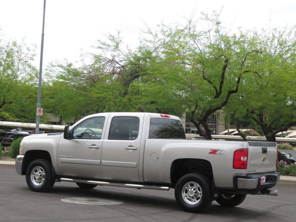 Used 2008 Chevrolet Silverado 2500 LTZ w/ Safety Package AWD/4WD image 5