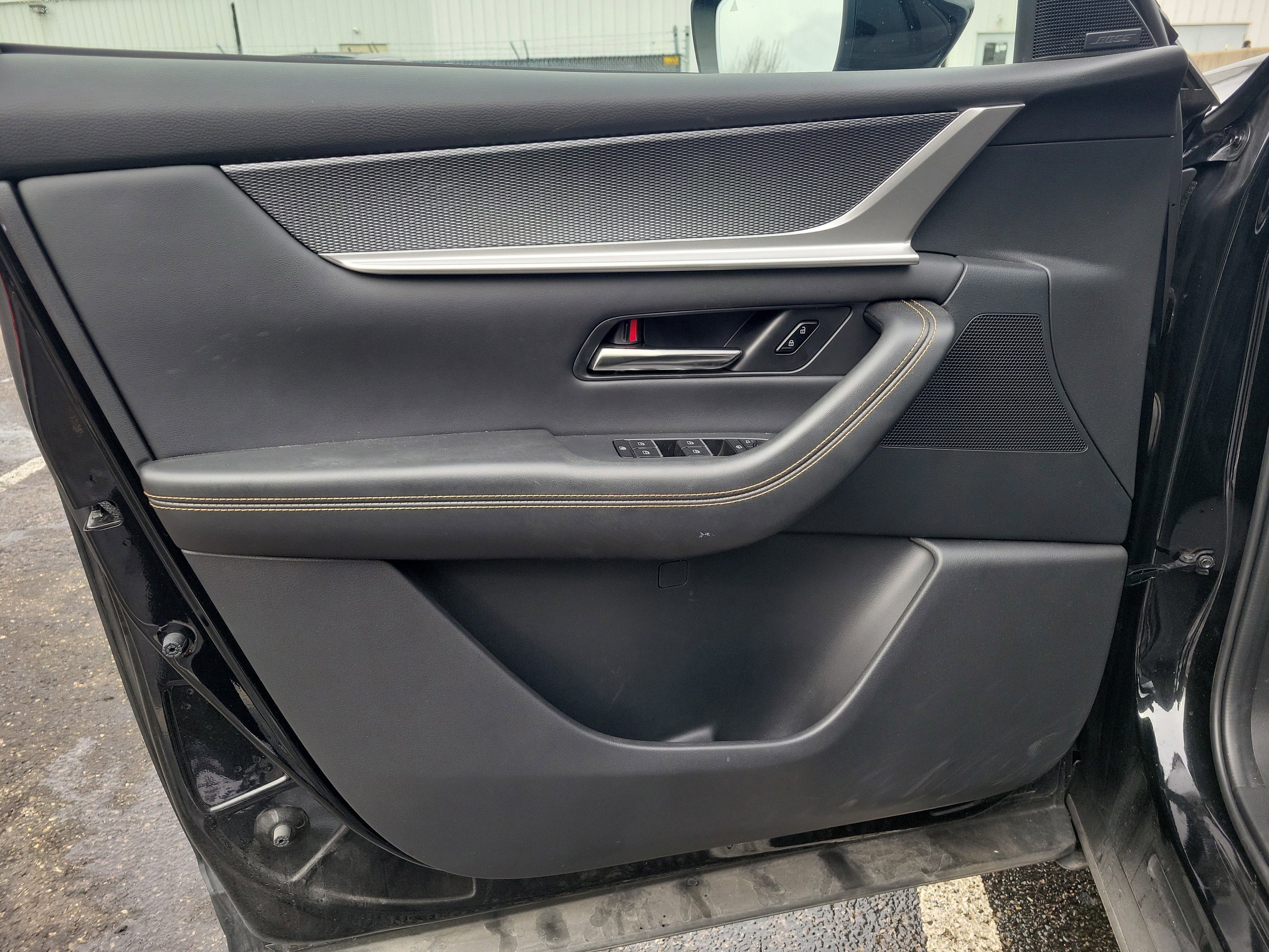 Used 2025 MAZDA CX-70 Plug-In Hybrid w/ Premium Plus image 17