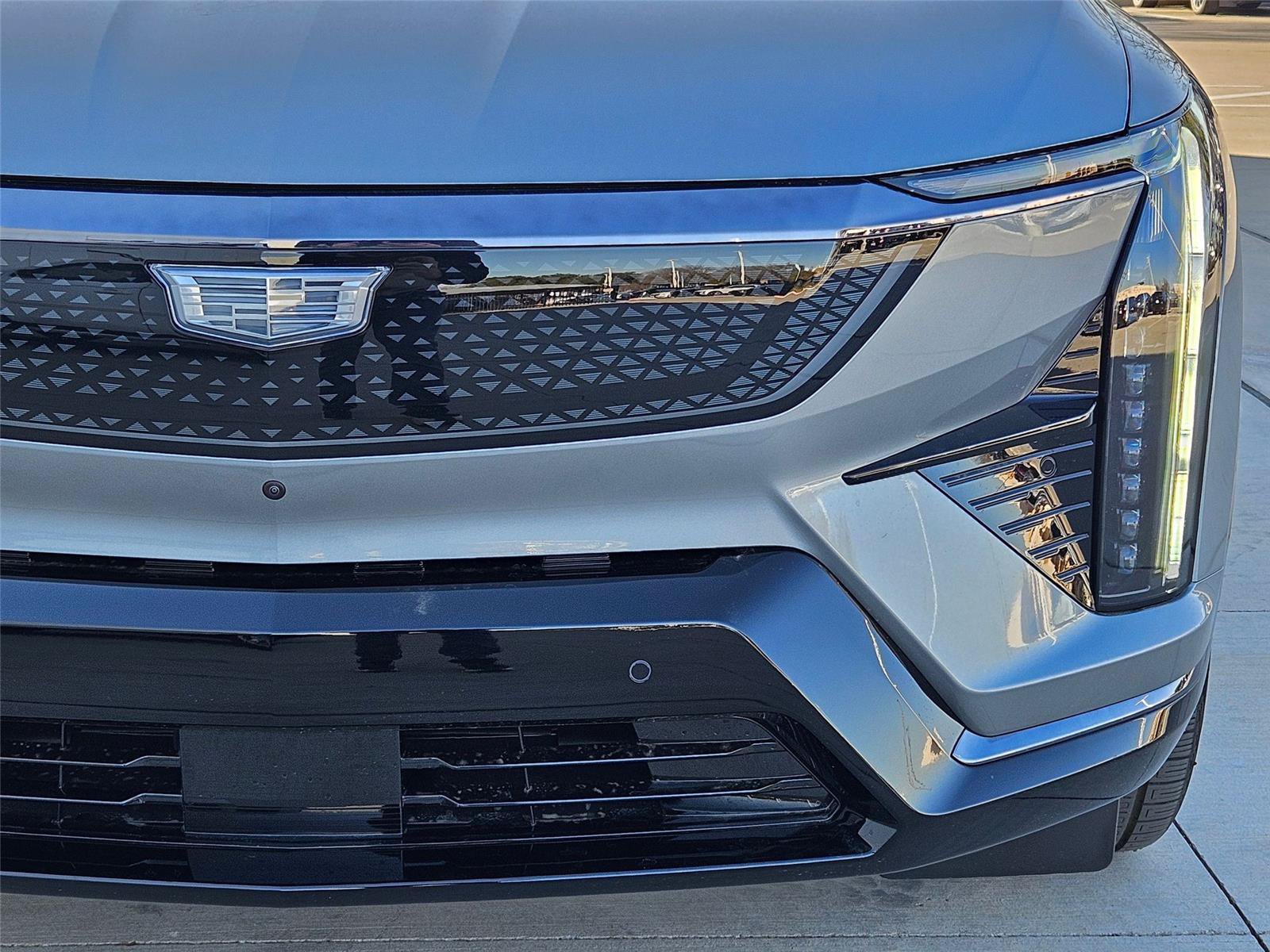 New 2026 Cadillac Optiq Sport 2 w/ LPO, Floor Liner Package AWD/4WD image 6