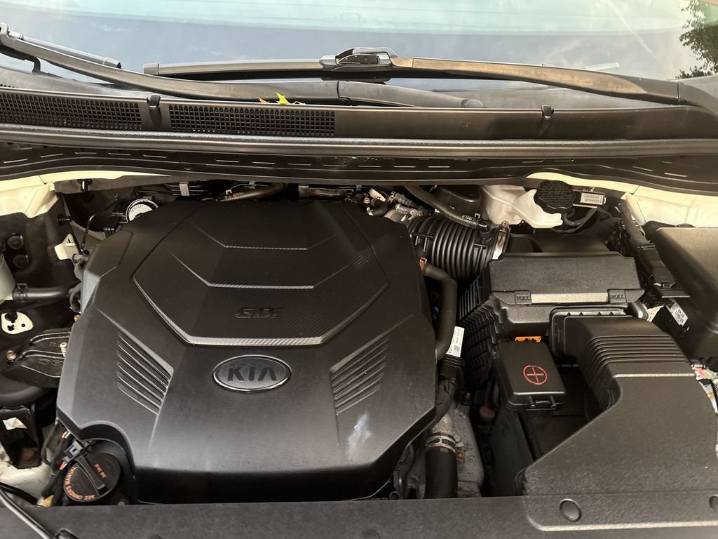 Used 2019 Kia Sedona L FWD image 17