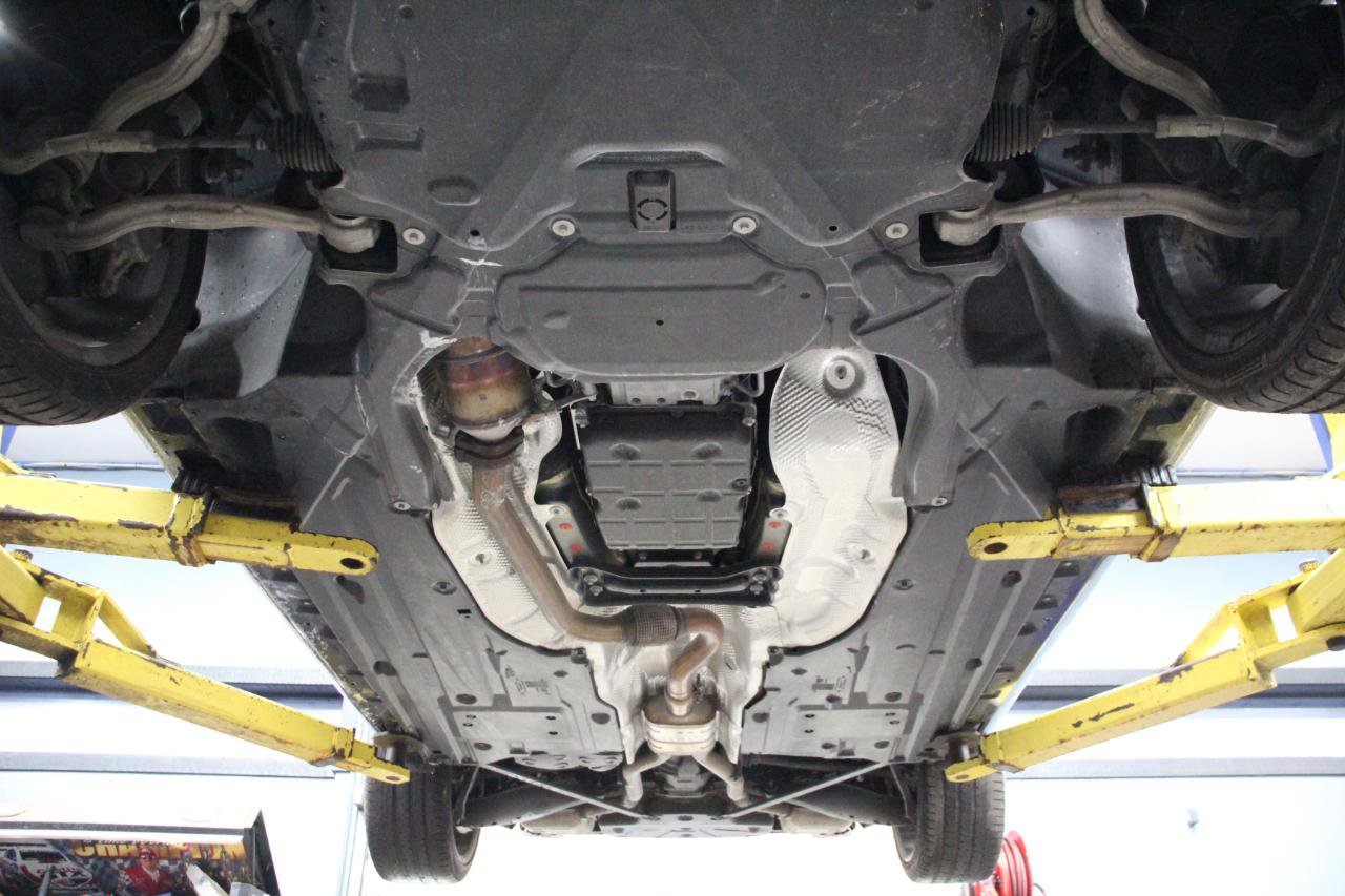 Used 2015 Mercedes-Benz SLK 250 image 95