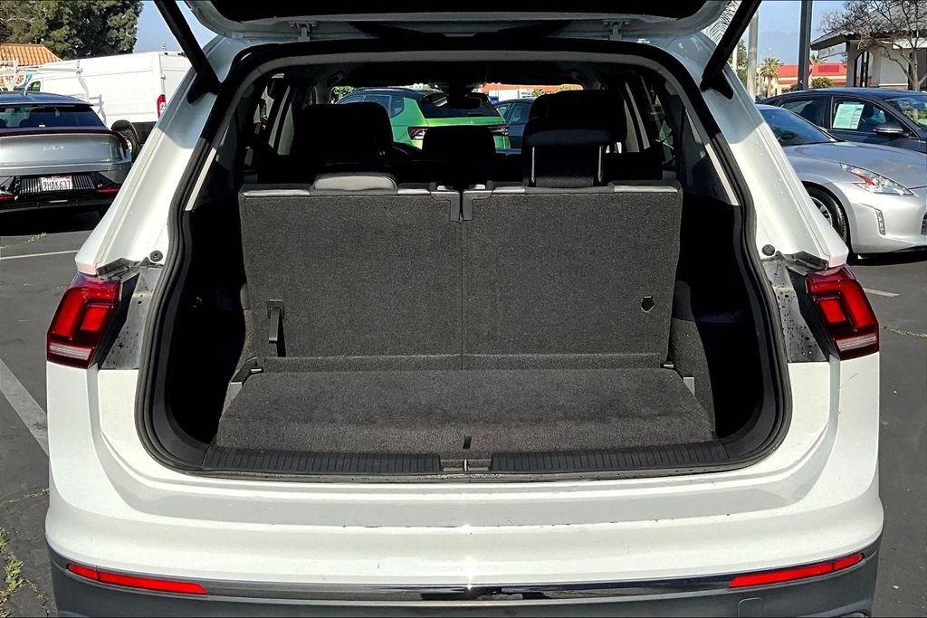 Used 2024 Volkswagen Tiguan Wolfsburg Edition image 23