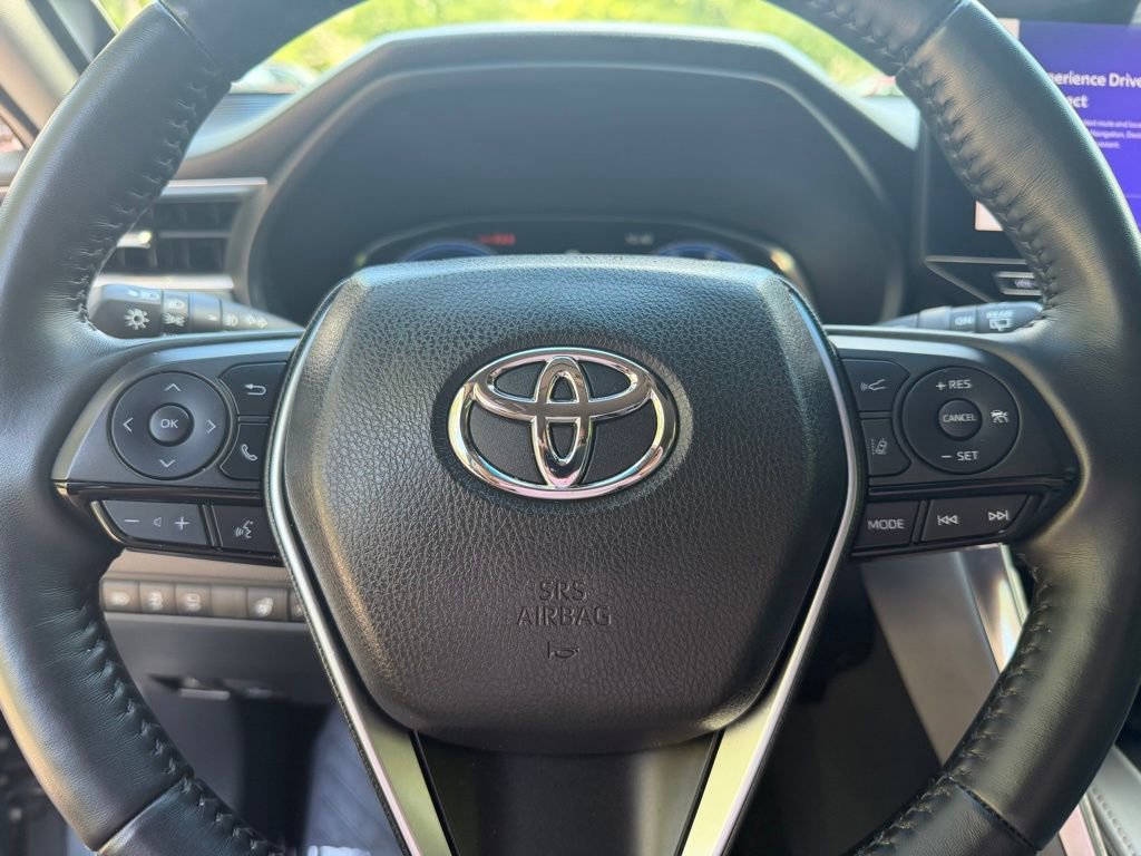 Used 2024 Toyota Venza Limited image 23