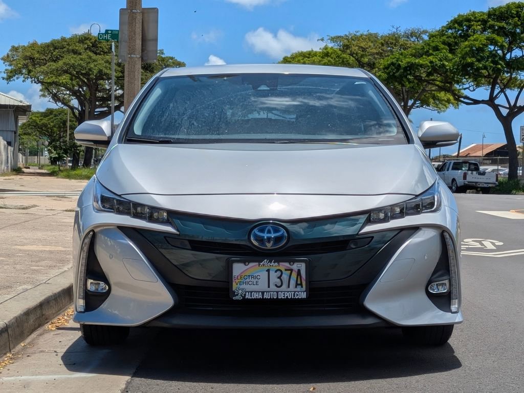 Used 2017 Toyota Prius Prime Advanced FWD image 7