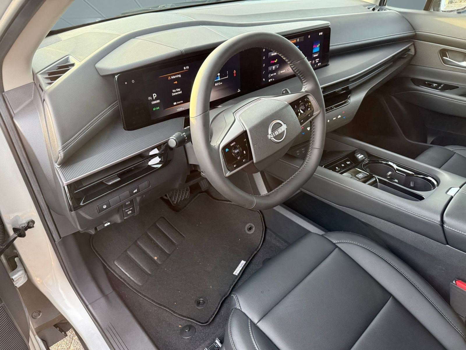 Certified 2025 Nissan Murano SV image 4