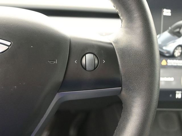Used 2023 Tesla Model Y Long Range image 34