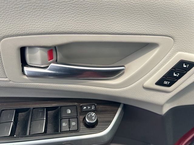 Used 2021 Toyota Sienna Limited AWD/4WD image 9