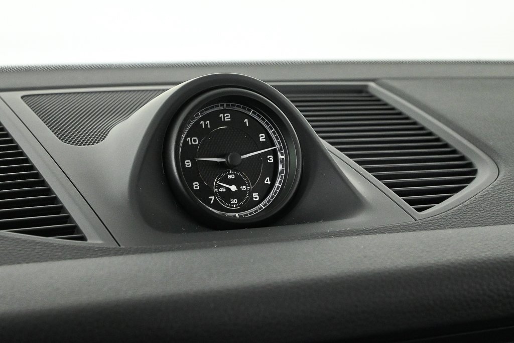 New 2026 Porsche Macan image 20