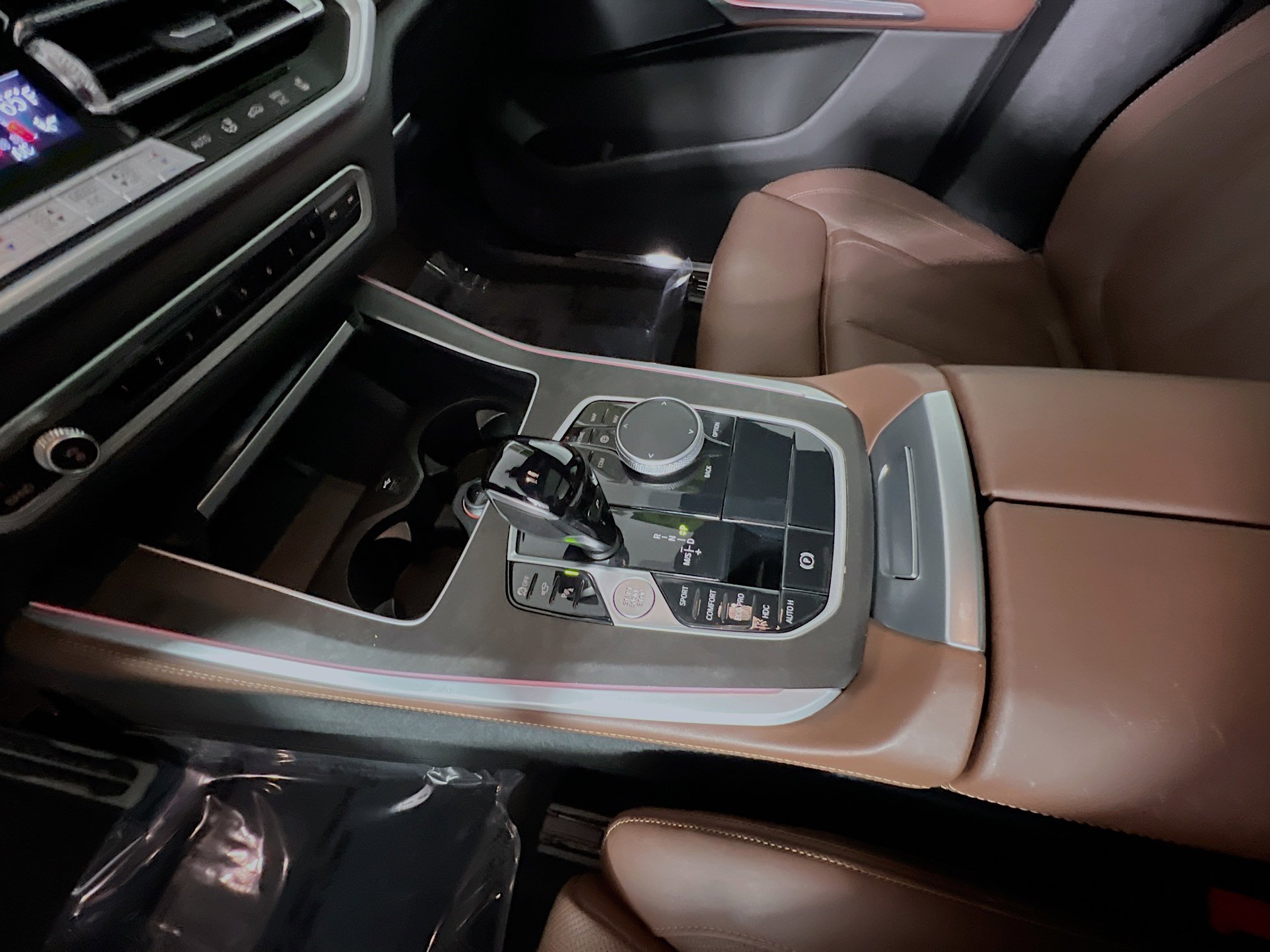 Used 2023 BMW X5 xDrive40i w/ M Sport Package image 25