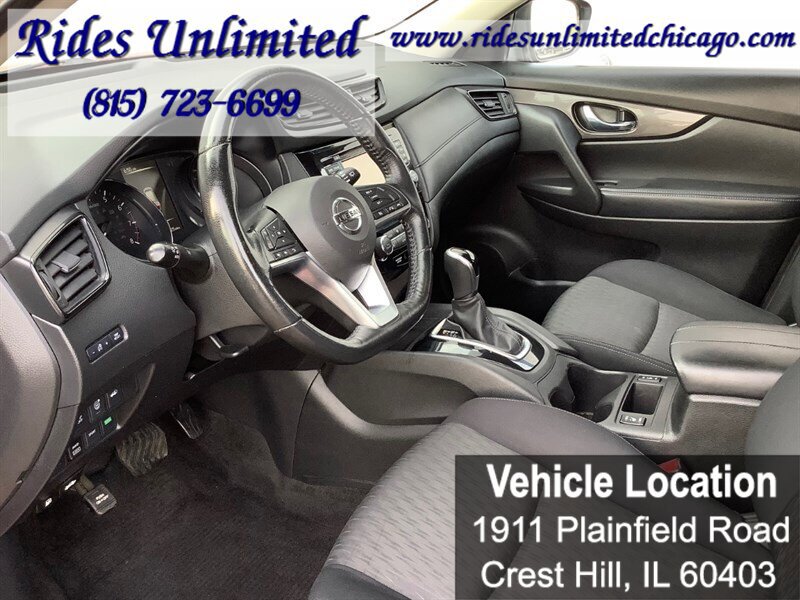 Used 2017 Nissan Rogue SV w/ SV Premium Package AWD/4WD image 14