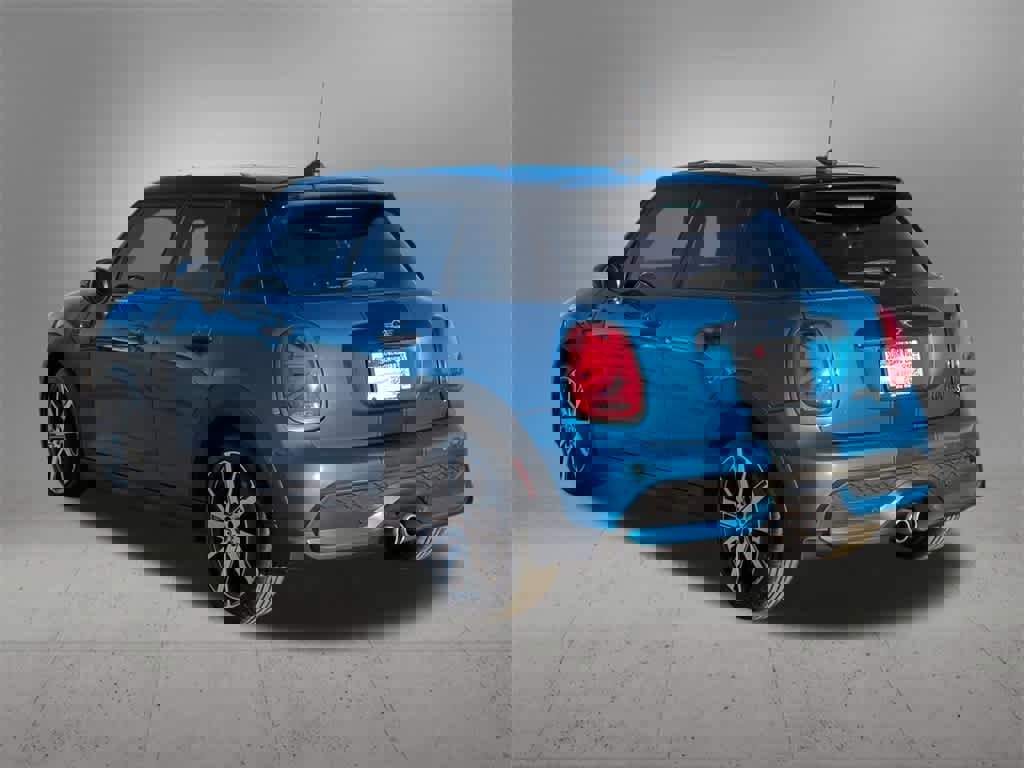Used 2022 MINI Cooper S w/ Driver Assistance Package image 4