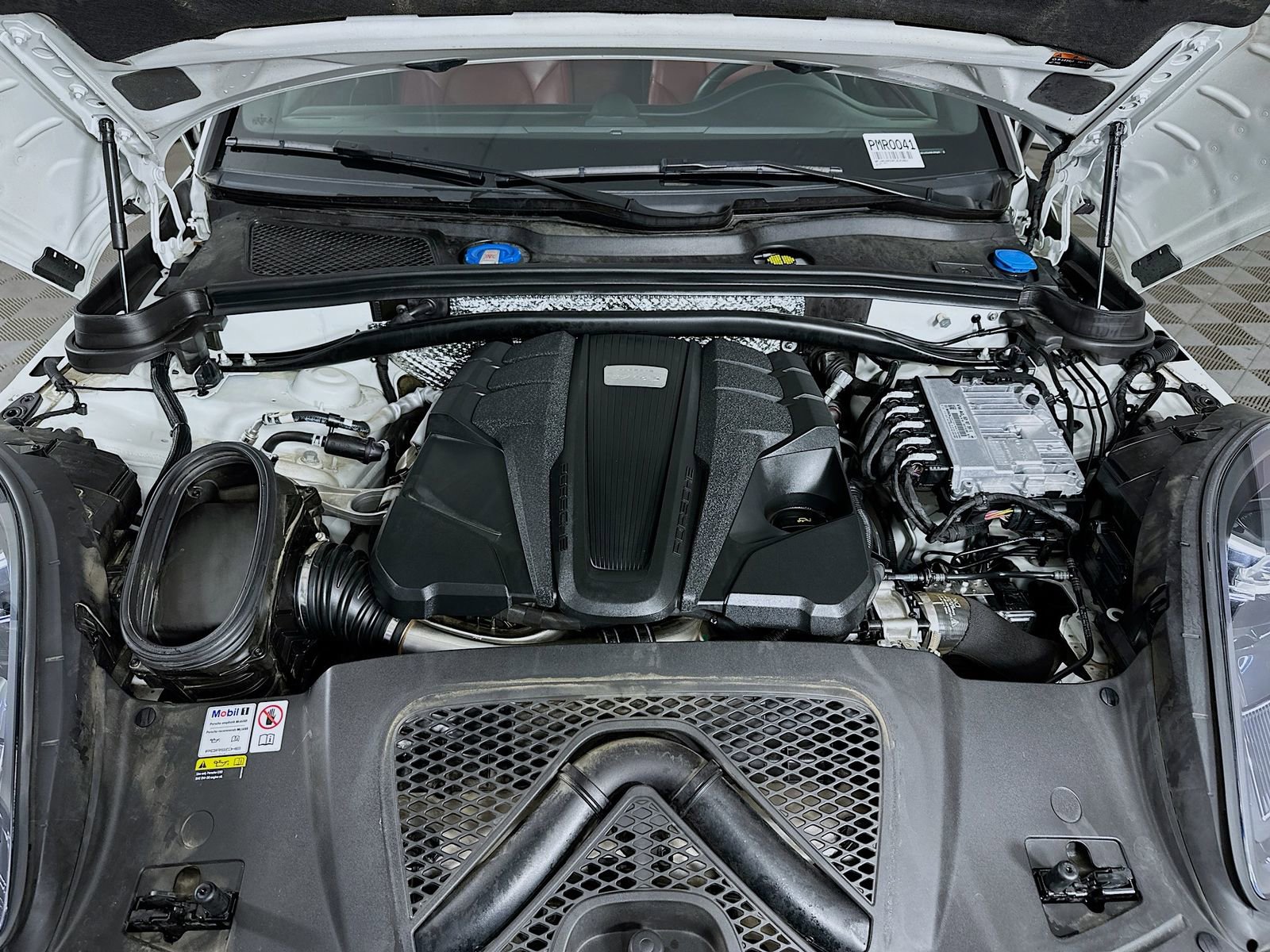 Used 2023 Porsche Macan S image 32