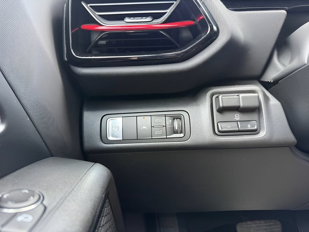 Used 2026 Chevrolet Silverado EV Trail Boss AWD/4WD image 24