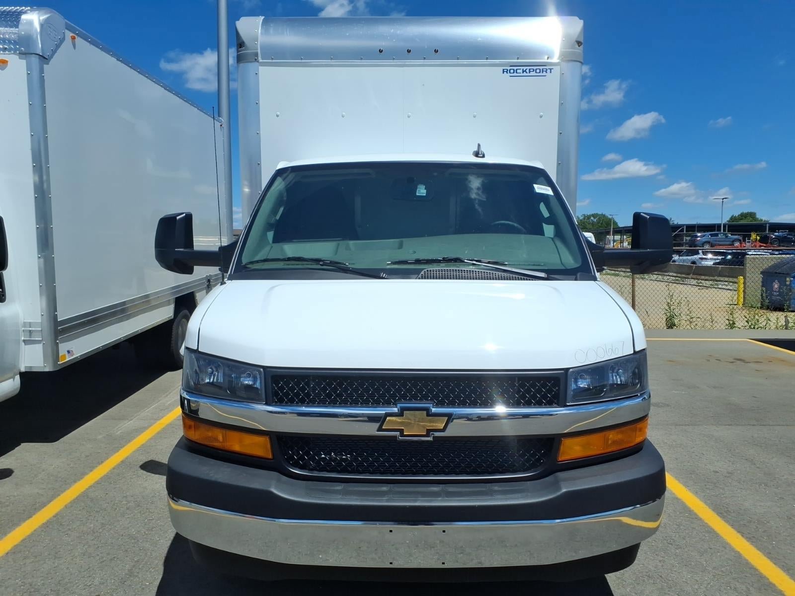 New 2026 Chevrolet Express 4500 w/ Power Convenience Package RWD image 2