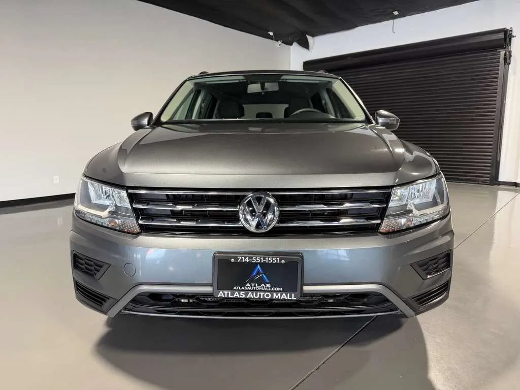 Used 2018 Volkswagen Tiguan S FWD image 2