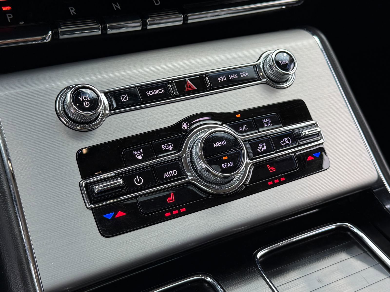 Certified 2023 Lincoln Aviator AWD w/ Premium Package image 33