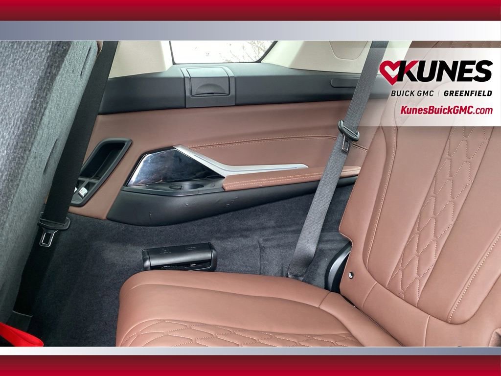 Used 2025 BMW X7 xDrive40i image 42