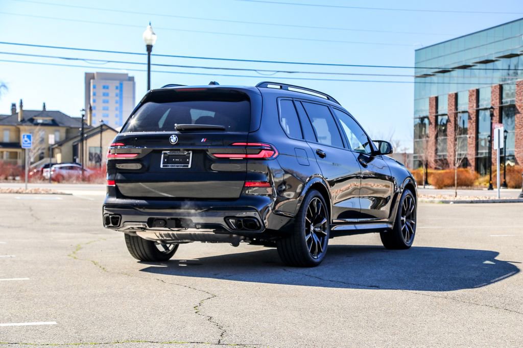 New 2026 BMW X7 M60i image 5