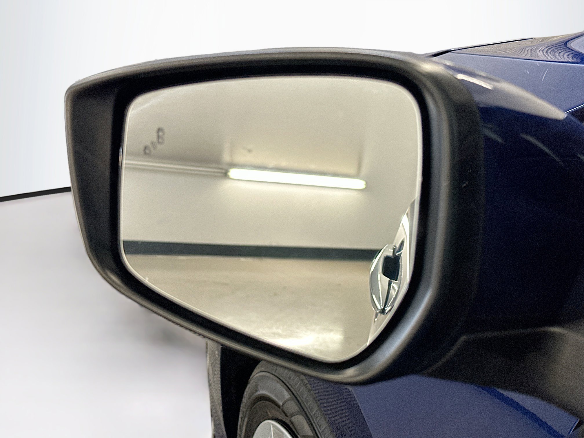 Used 2025 Nissan Leaf S image 16