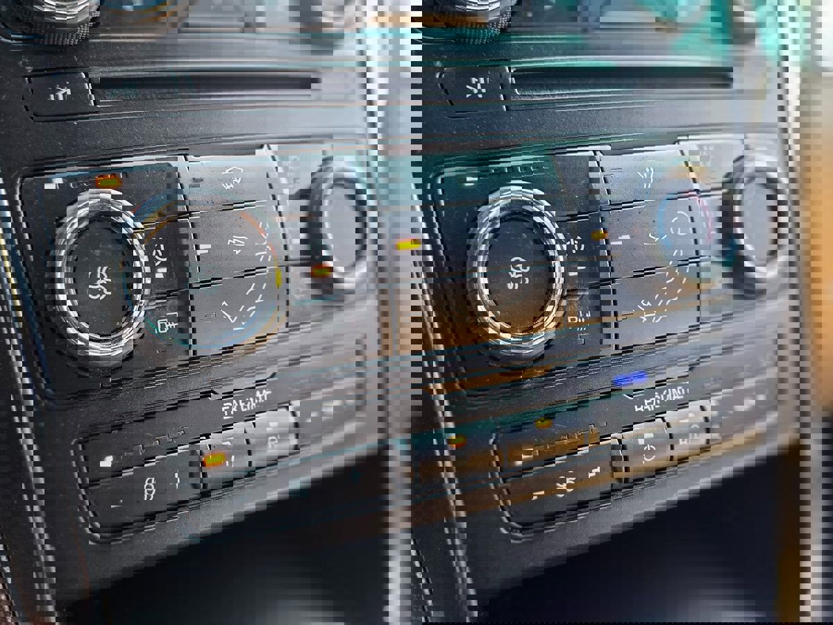 Used 2016 Ford Explorer FWD image 39