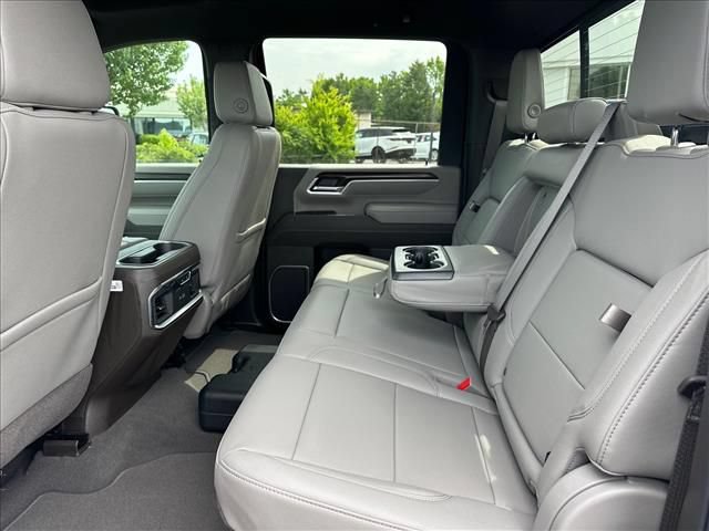 New 2026 GMC Sierra 2500 SLT w/ SLT Premium Package AWD/4WD image 23