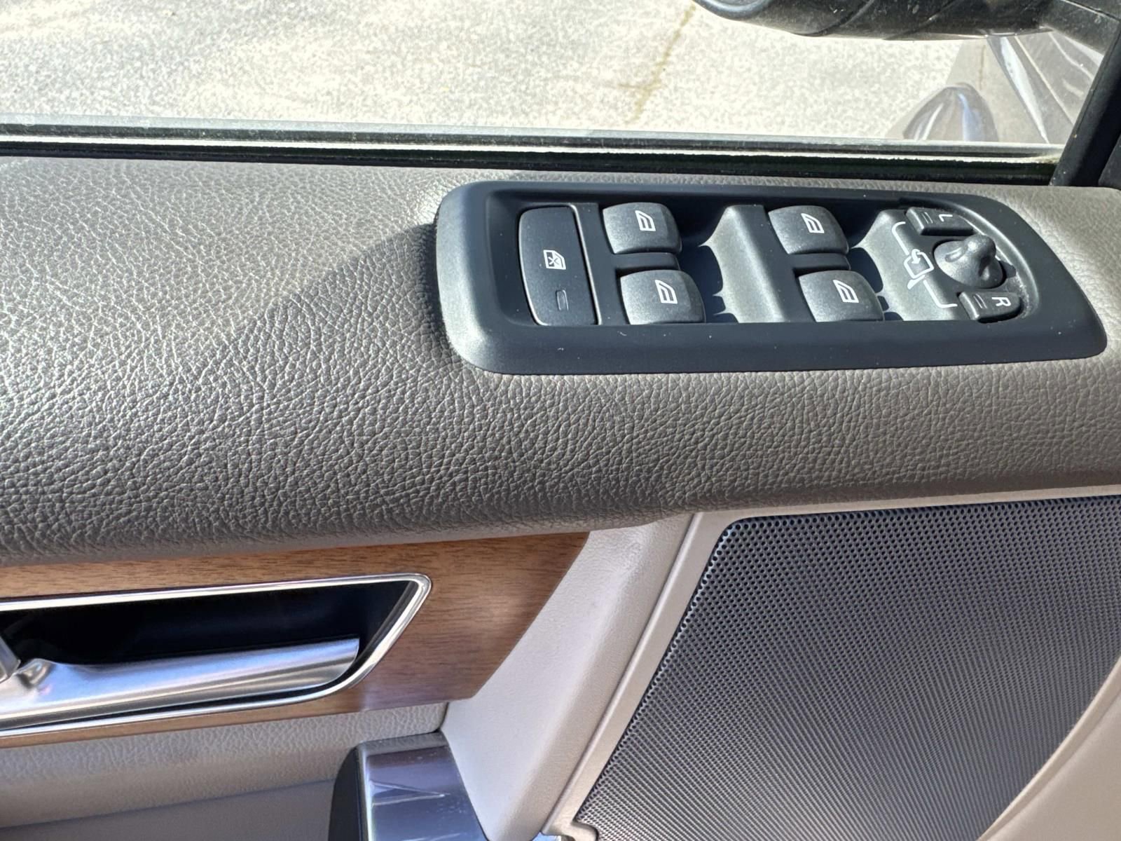 Used 2016 Land Rover LR4 HSE image 20